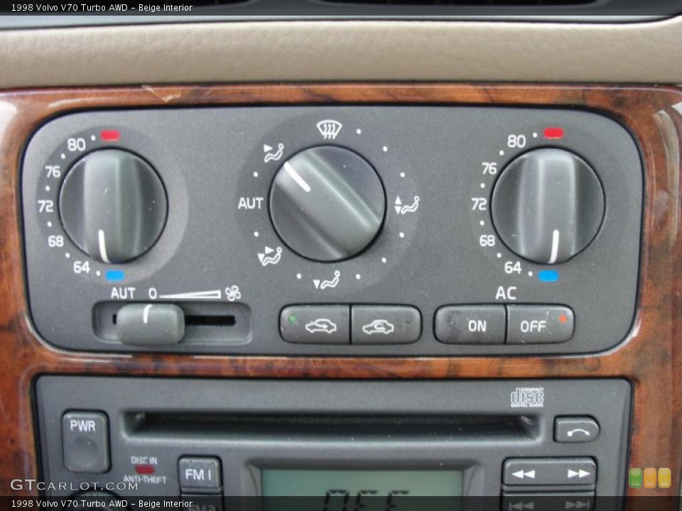 Beige Interior Controls for the 1998 Volvo V70 Turbo AWD #48209623