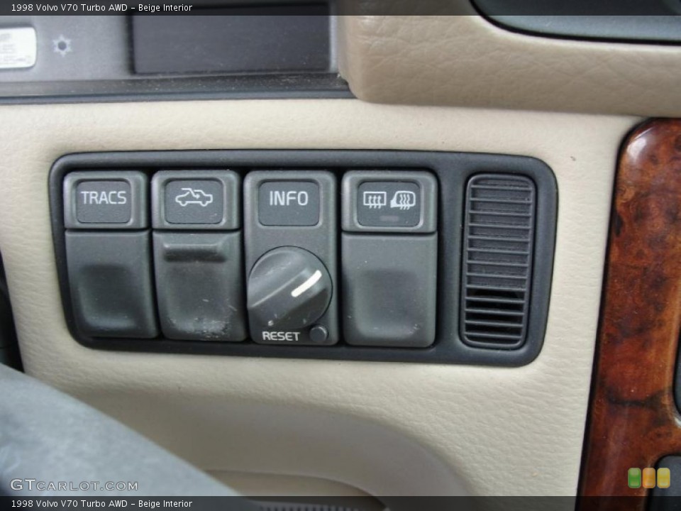 Beige Interior Controls for the 1998 Volvo V70 Turbo AWD #48209680