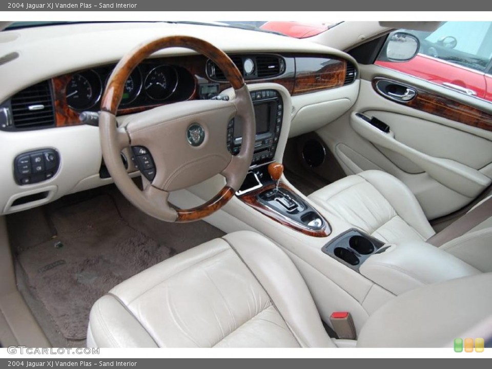Sand Interior Photo for the 2004 Jaguar XJ Vanden Plas #48210886