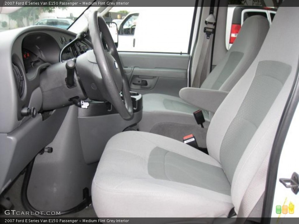 Medium Flint Grey Interior Photo for the 2007 Ford E Series Van E150 Passenger #48216175