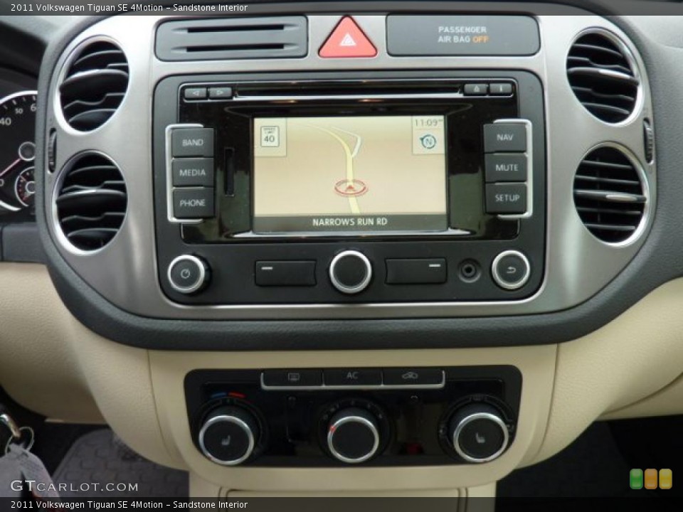 Sandstone Interior Navigation for the 2011 Volkswagen Tiguan SE 4Motion #48219534
