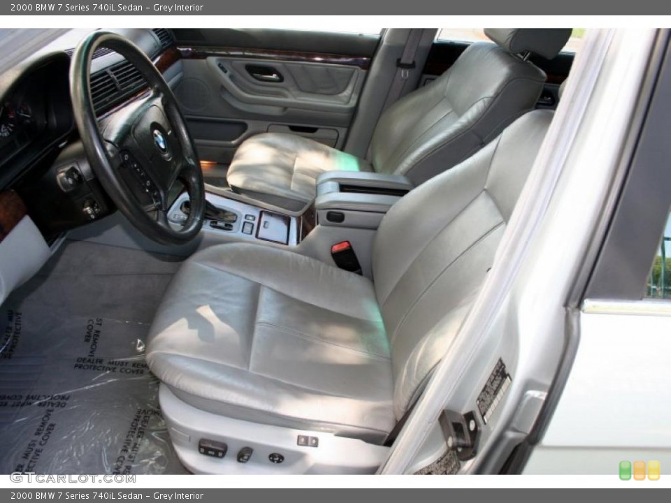 Grey Interior Photo for the 2000 BMW 7 Series 740iL Sedan #48223730