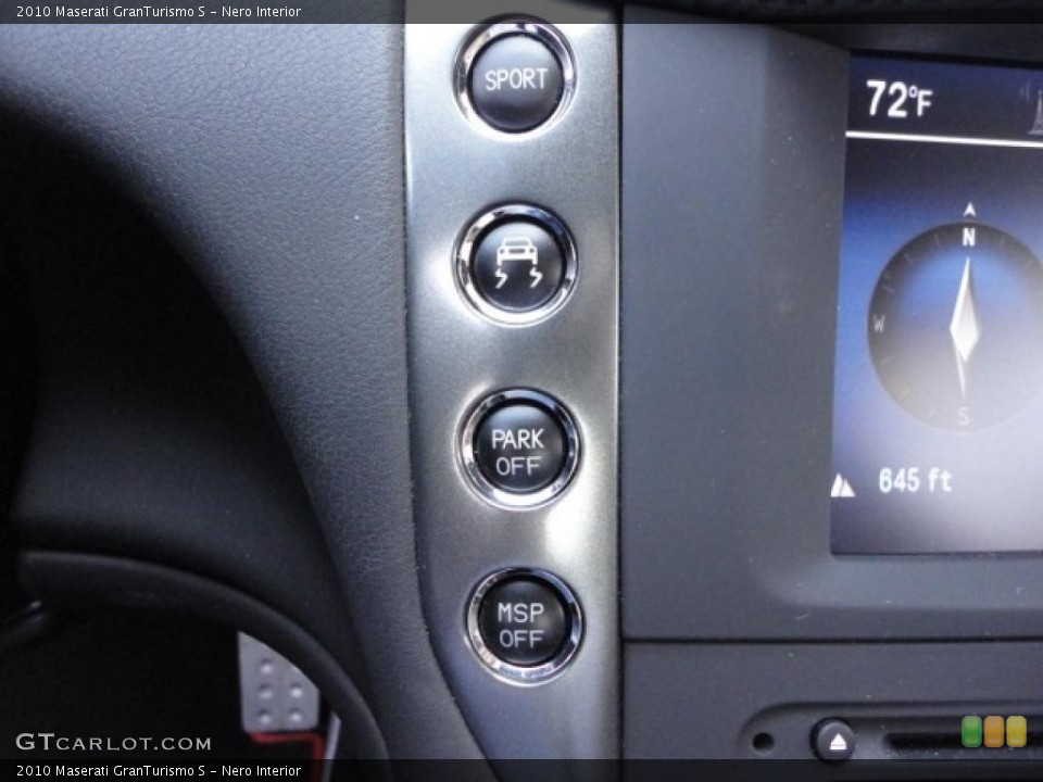 Nero Interior Controls for the 2010 Maserati GranTurismo S #48234336