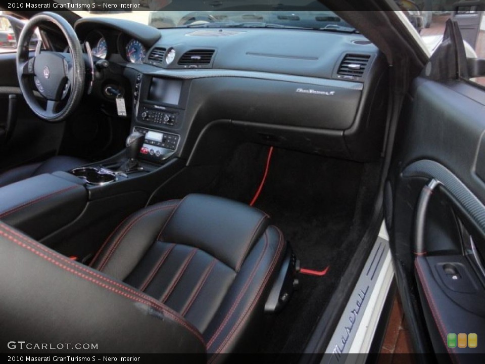 Nero Interior Photo for the 2010 Maserati GranTurismo S #48234477