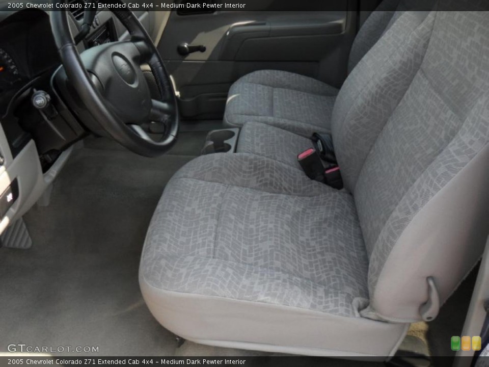 Medium Dark Pewter Interior Photo for the 2005 Chevrolet Colorado Z71 Extended Cab 4x4 #48239727