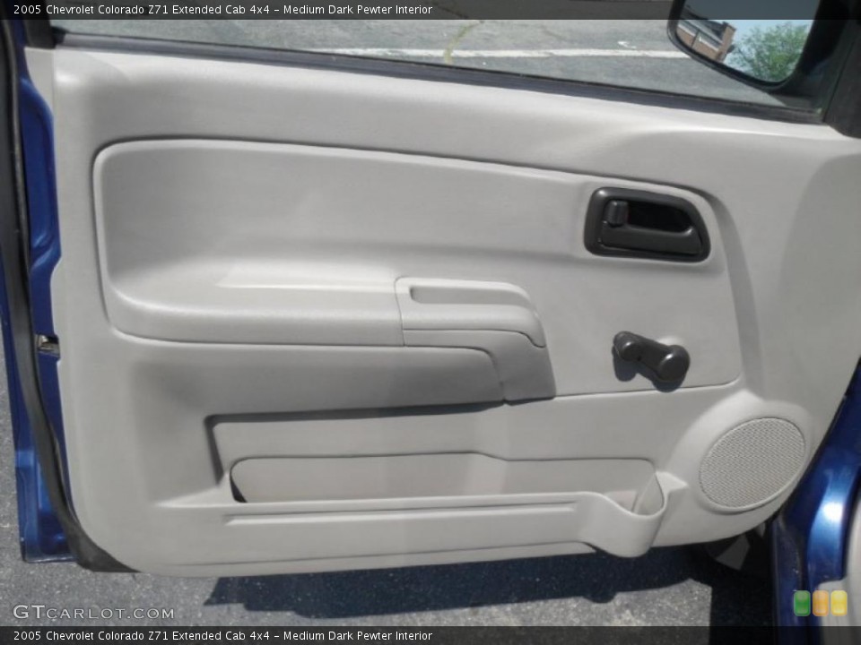 Medium Dark Pewter Interior Door Panel for the 2005 Chevrolet Colorado Z71 Extended Cab 4x4 #48239742