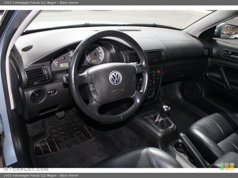 Black Interior Photo for the 2003 Volkswagen Passat GLS Wagon #48248280