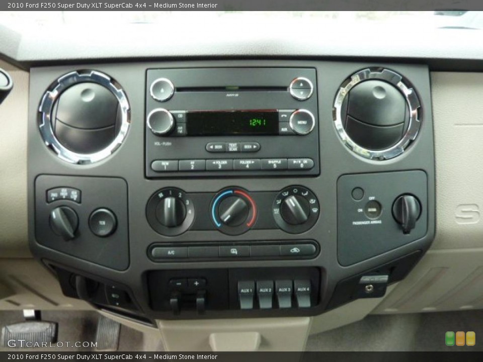 Medium Stone Interior Controls for the 2010 Ford F250 Super Duty XLT SuperCab 4x4 #48255732