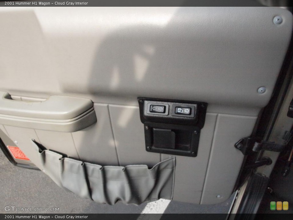Cloud Gray Interior Door Panel for the 2001 Hummer H1 Wagon #48256668