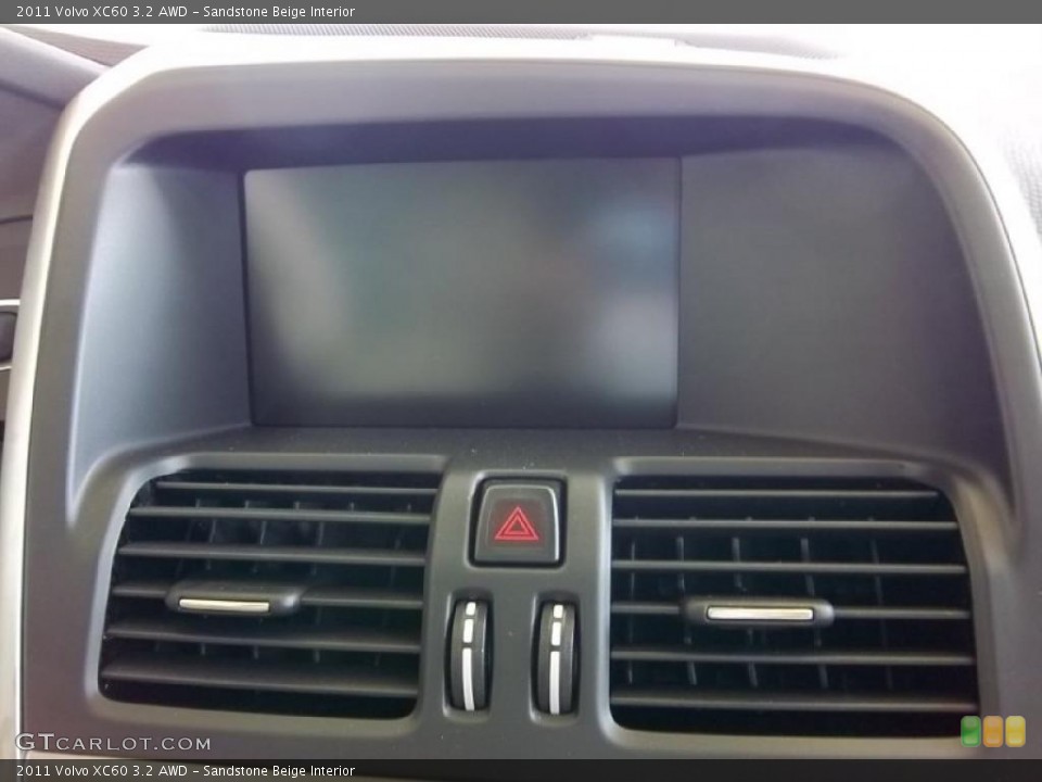 Sandstone Beige Interior Controls for the 2011 Volvo XC60 3.2 AWD #48262791