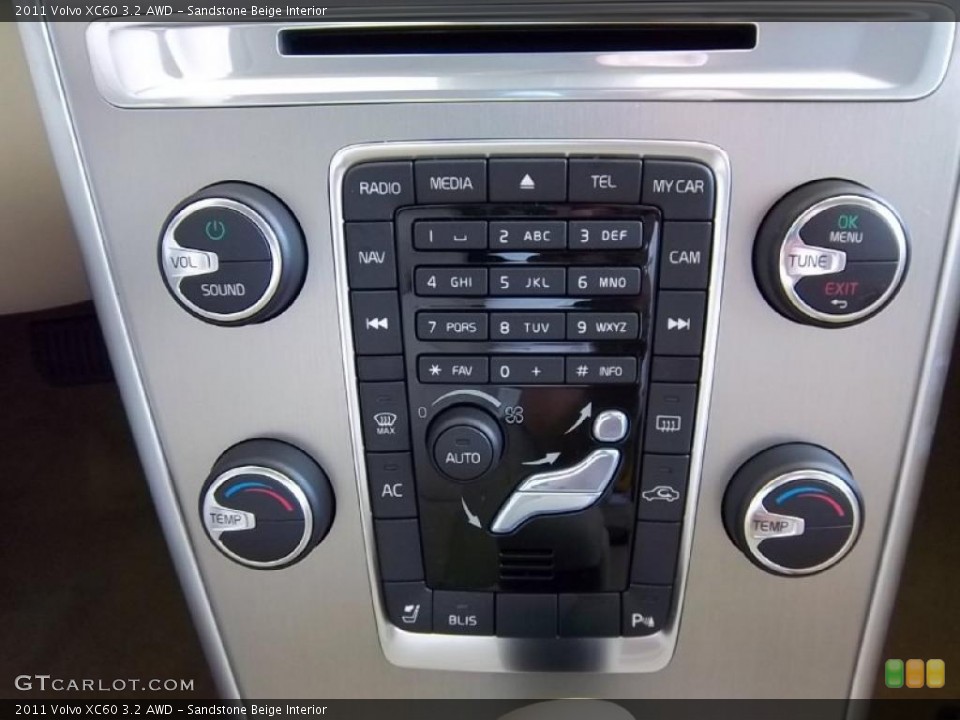 Sandstone Beige Interior Controls for the 2011 Volvo XC60 3.2 AWD #48262800