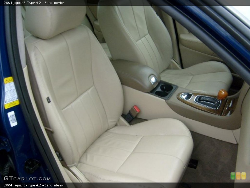 Sand Interior Photo for the 2004 Jaguar S-Type 4.2 #48264516