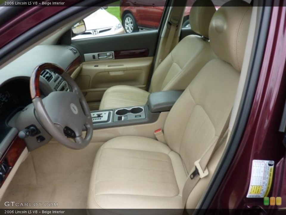 Beige Interior Photo for the 2006 Lincoln LS V8 #48269917