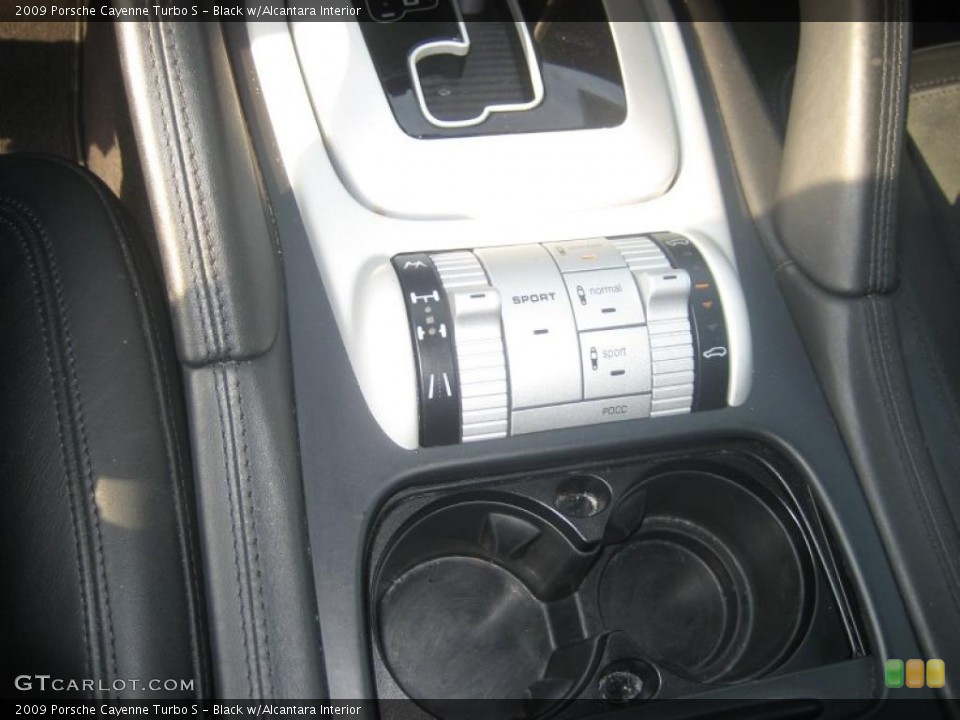 Black w/Alcantara Interior Controls for the 2009 Porsche Cayenne Turbo S #48273007