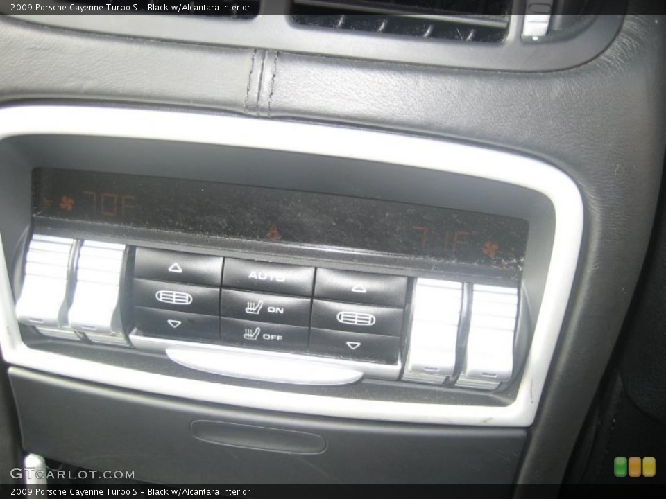 Black w/Alcantara Interior Controls for the 2009 Porsche Cayenne Turbo S #48273115