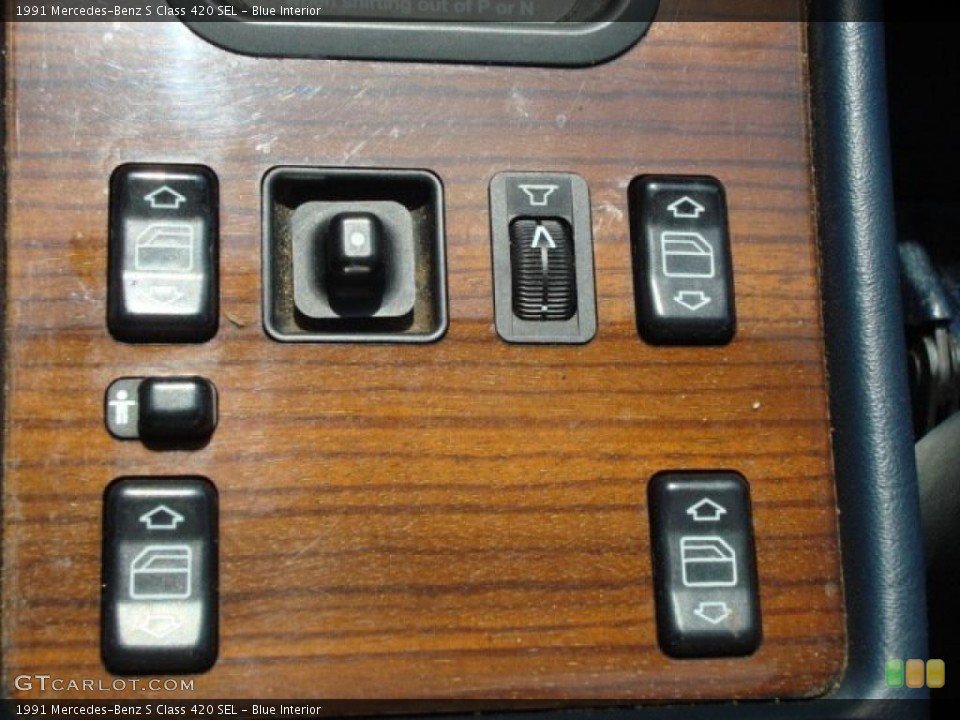 Blue Interior Controls for the 1991 Mercedes-Benz S Class 420 SEL #48275565