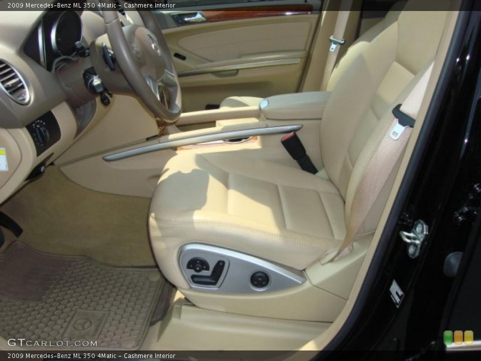 Cashmere Interior Photo for the 2009 Mercedes-Benz ML 350 4Matic #48275791