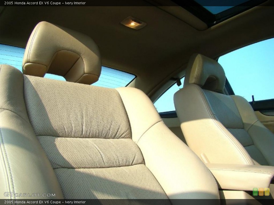 Ivory Interior Photo for the 2005 Honda Accord EX V6 Coupe #48276634