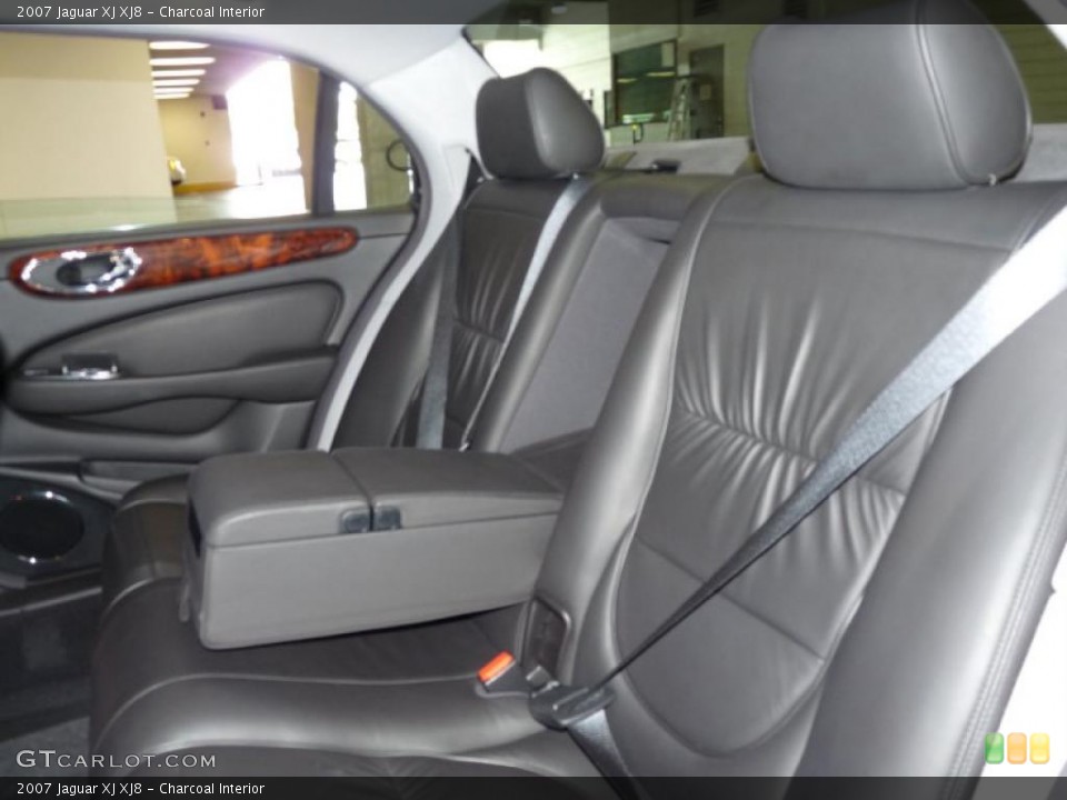Charcoal Interior Photo for the 2007 Jaguar XJ XJ8 #48279385