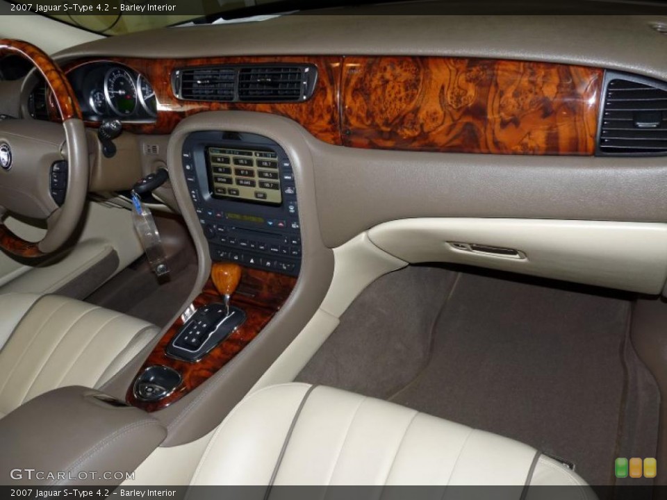 Barley Interior Photo for the 2007 Jaguar S-Type 4.2 #48279796