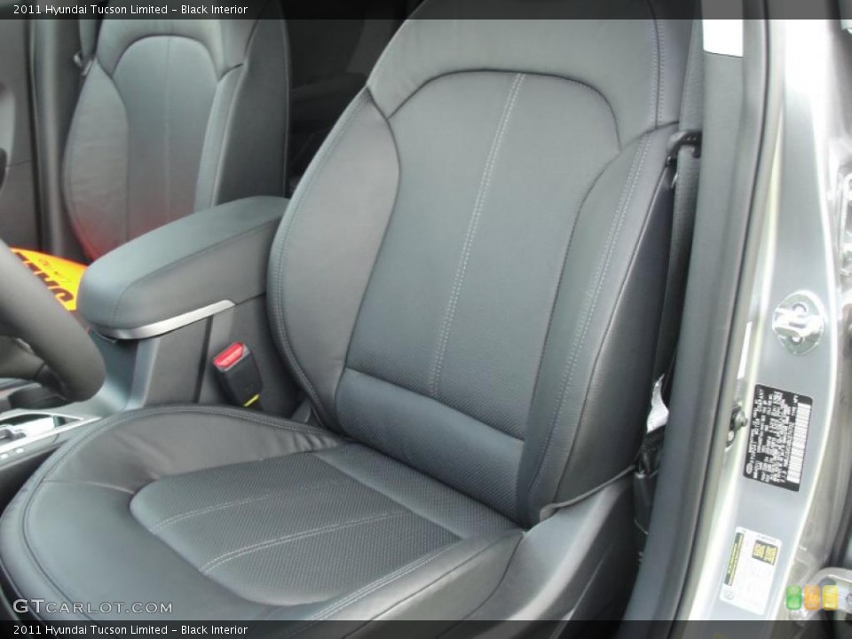 Black Interior Photo for the 2011 Hyundai Tucson Limited #48279814
