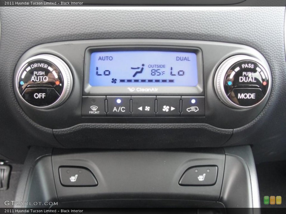 Black Interior Controls for the 2011 Hyundai Tucson Limited #48279886