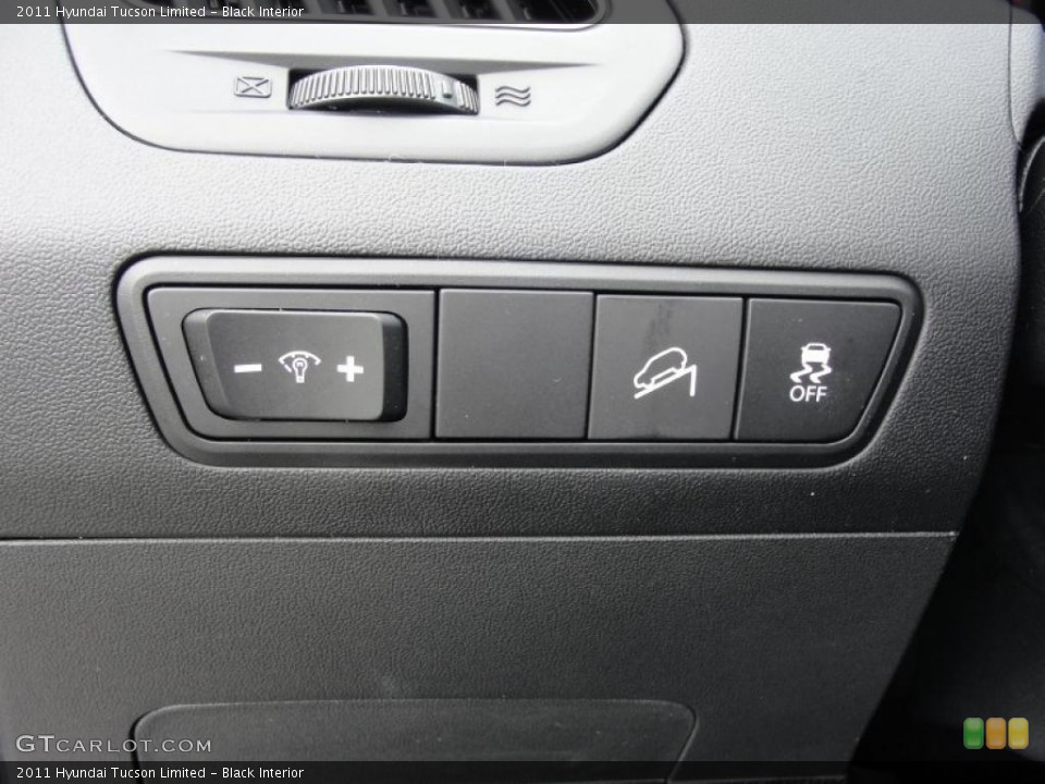 Black Interior Controls for the 2011 Hyundai Tucson Limited #48279973