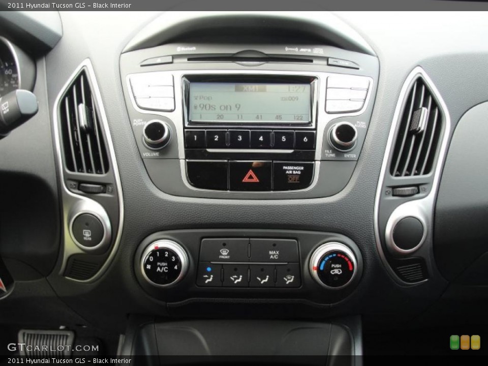 Black Interior Controls for the 2011 Hyundai Tucson GLS #48280405