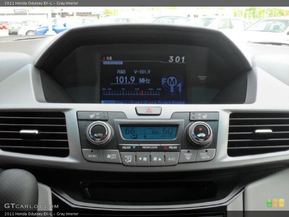 Gray Interior Controls for the 2011 Honda Odyssey EX-L #48281761