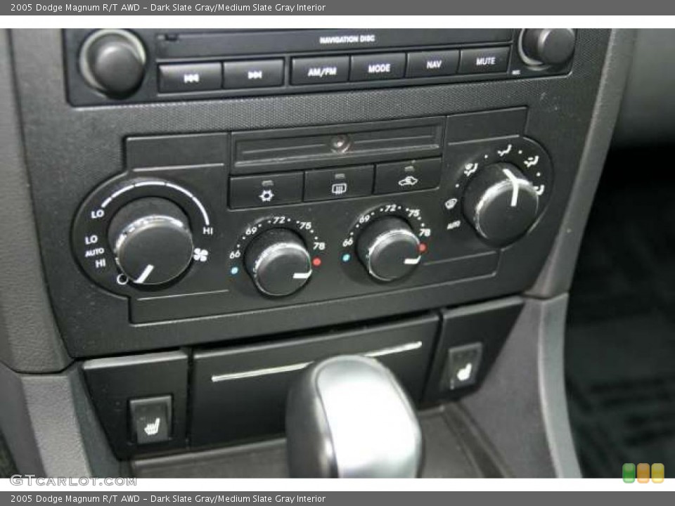 Dark Slate Gray/Medium Slate Gray Interior Controls for the 2005 Dodge Magnum R/T AWD #48281839