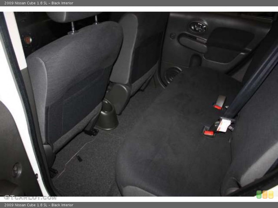 Black Interior Photo for the 2009 Nissan Cube 1.8 SL #48282442