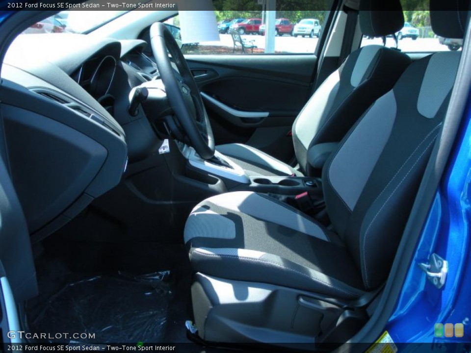 Two-Tone Sport Interior Photo for the 2012 Ford Focus SE Sport Sedan #48283462