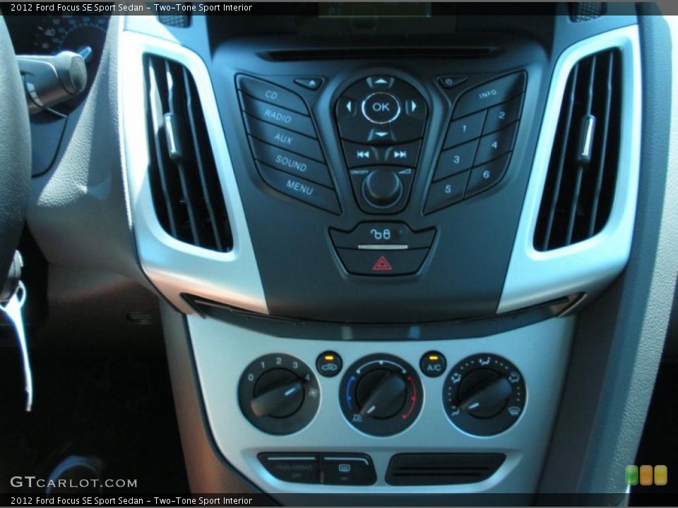 Two-Tone Sport Interior Controls for the 2012 Ford Focus SE Sport Sedan #48283522