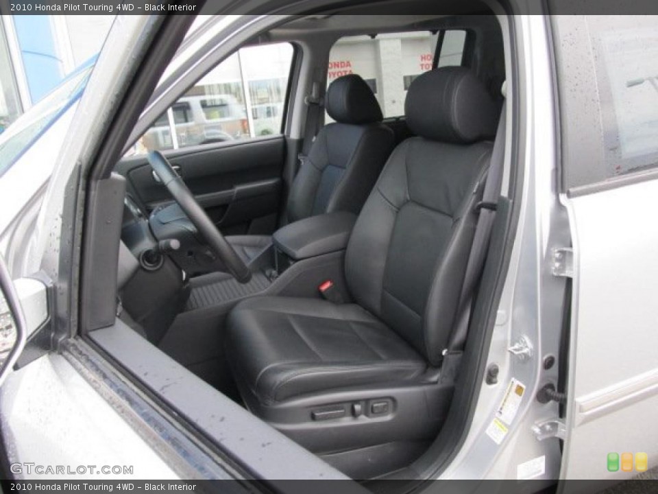 Black Interior Photo for the 2010 Honda Pilot Touring 4WD #48290188