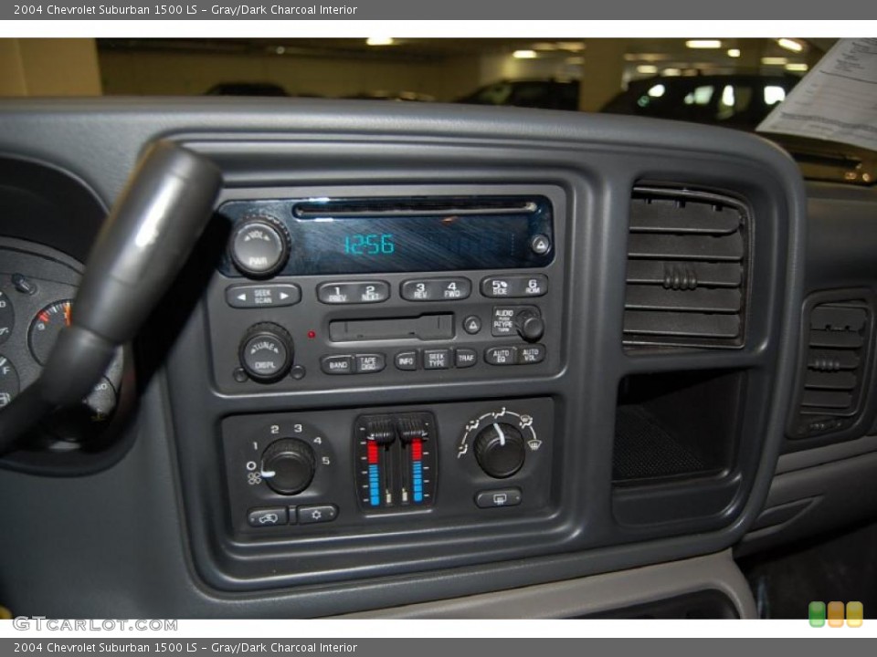 Gray/Dark Charcoal Interior Controls for the 2004 Chevrolet Suburban 1500 LS #48292588