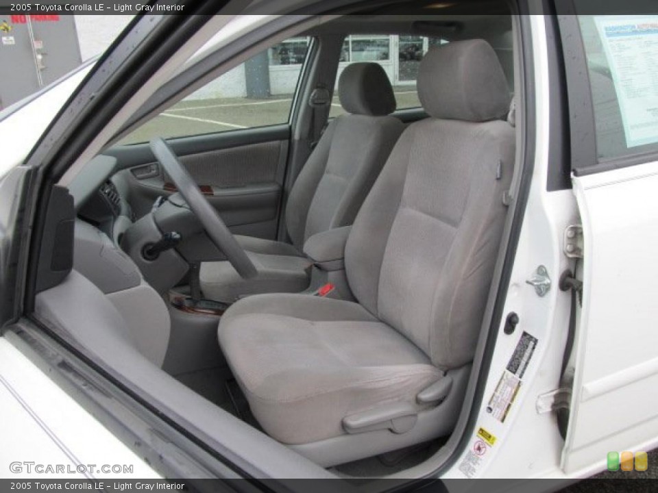 Light Gray Interior Photo for the 2005 Toyota Corolla LE #48294352