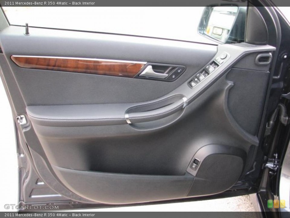 Black Interior Door Panel for the 2011 Mercedes-Benz R 350 4Matic #48295057