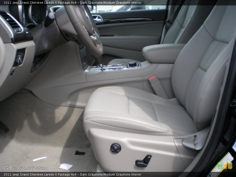 Dark Graystone/Medium Graystone Interior Photo for the 2011 Jeep Grand Cherokee Laredo X Package 4x4 #48297748