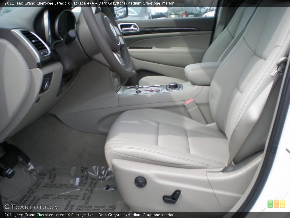Dark Graystone/Medium Graystone Interior Photo for the 2011 Jeep Grand Cherokee Laredo X Package 4x4 #48297901