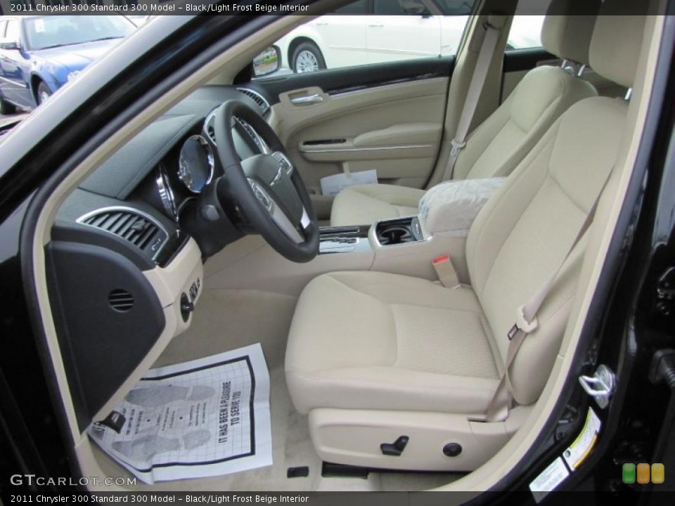 Black/Light Frost Beige Interior Photo for the 2011 Chrysler 300  #48301747