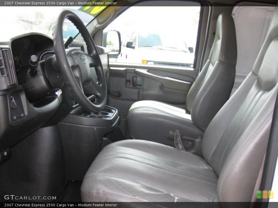 Medium Pewter Interior Photo for the 2007 Chevrolet Express 1500 Cargo Van #48309757
