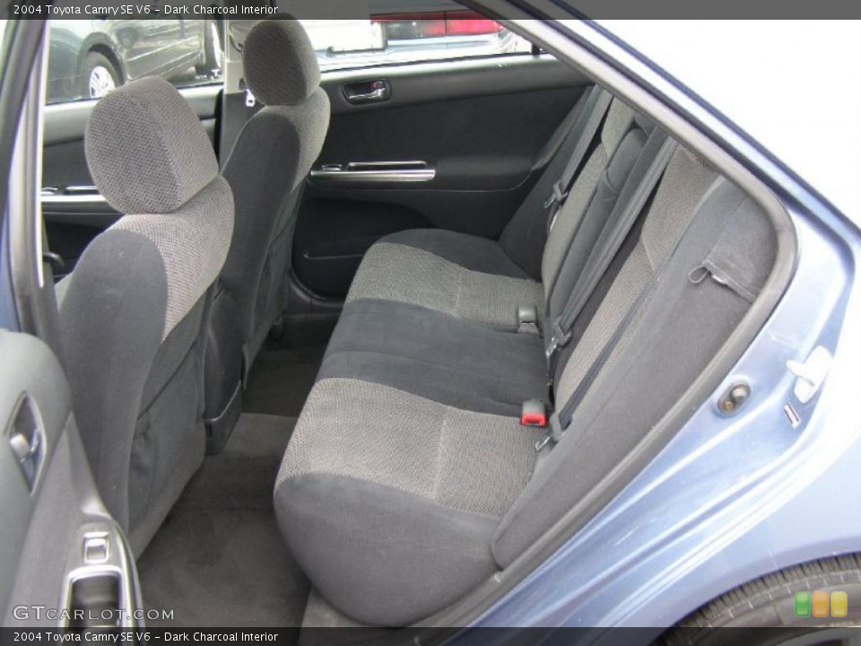 Dark Charcoal Interior Photo for the 2004 Toyota Camry SE V6 #48315916