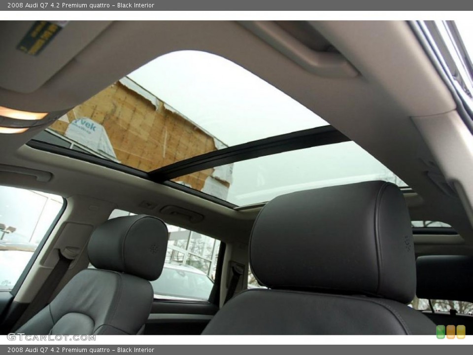 Black Interior Sunroof for the 2008 Audi Q7 4.2 Premium quattro #48316348