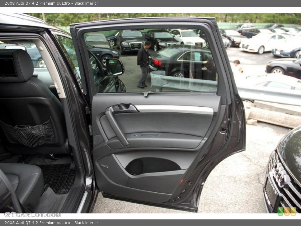 Black Interior Door Panel for the 2008 Audi Q7 4.2 Premium quattro #48316591