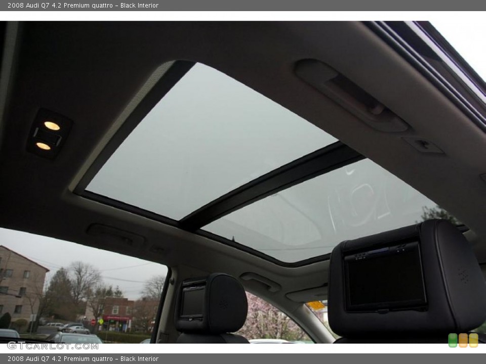 Black Interior Sunroof for the 2008 Audi Q7 4.2 Premium quattro #48316630