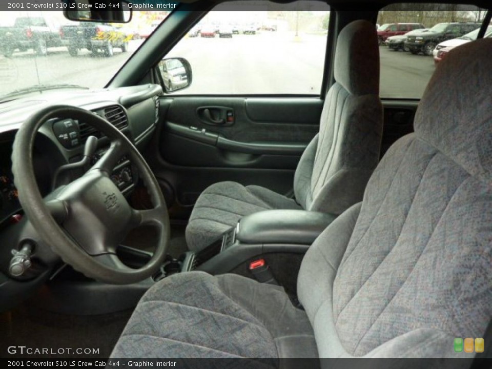 Graphite Interior Photo for the 2001 Chevrolet S10 LS Crew Cab 4x4 #48317365