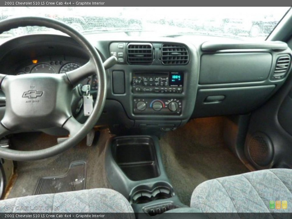 Graphite Interior Dashboard for the 2001 Chevrolet S10 LS Crew Cab 4x4 #48317374