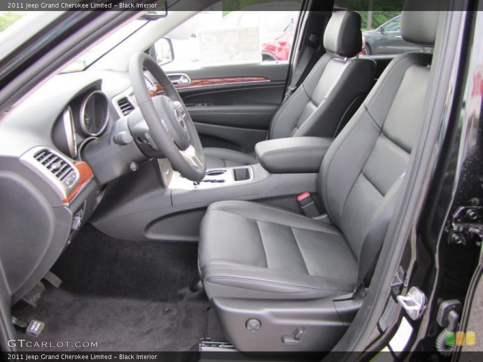 Black Interior Photo for the 2011 Jeep Grand Cherokee Limited #48320735