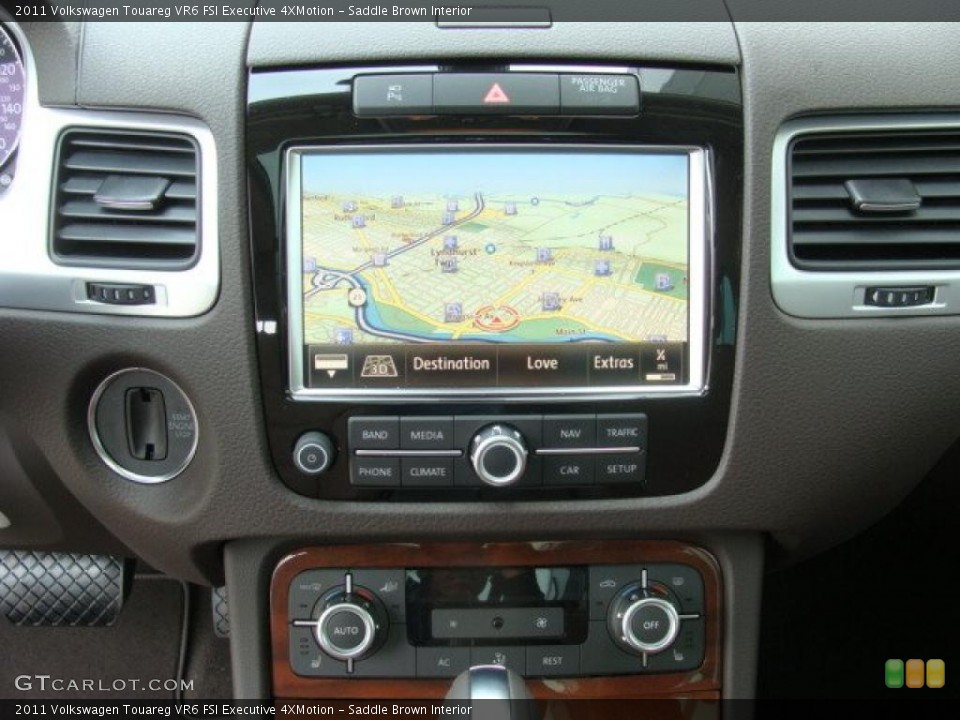 Saddle Brown Interior Navigation for the 2011 Volkswagen Touareg VR6 FSI Executive 4XMotion #48323291