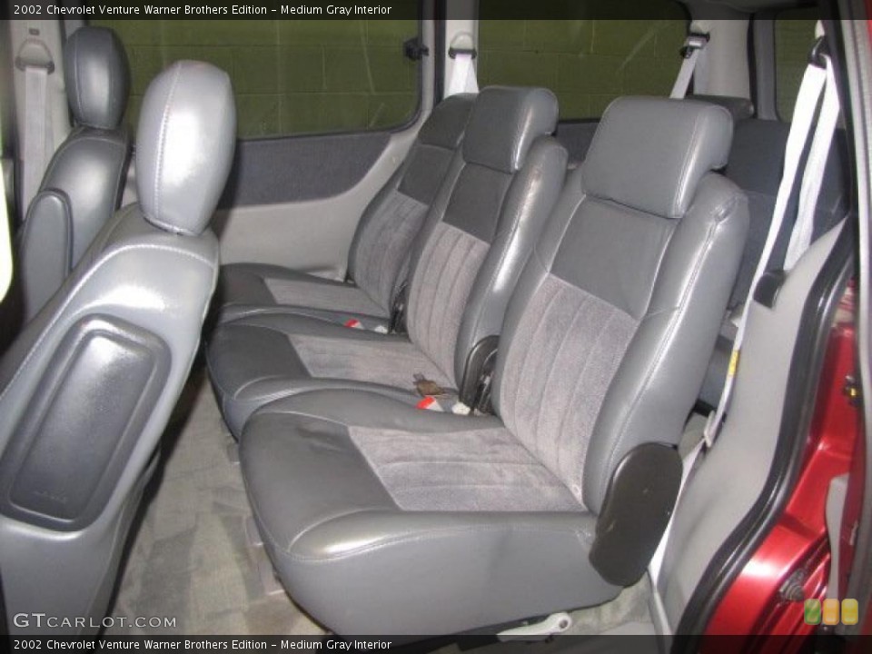 Medium Gray Interior Photo for the 2002 Chevrolet Venture Warner Brothers Edition #48324962